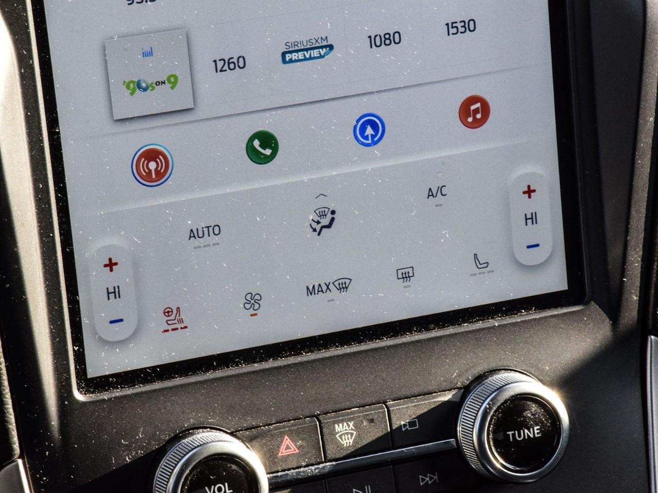 2022 Ford Edge SEL Panoroof   ACC + Lane Keeping Photo