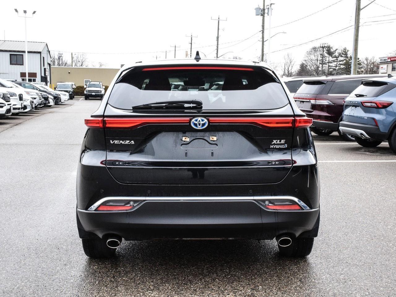 2022 Toyota Venza XLE Heated Leather Seats   Panoramic Sunroof Photo