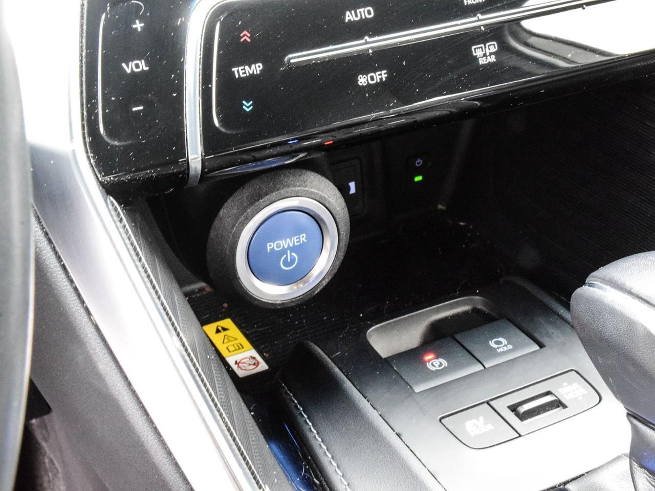 2022 Toyota Venza XLE Heated Leather Seats   Panoramic Sunroof Photo