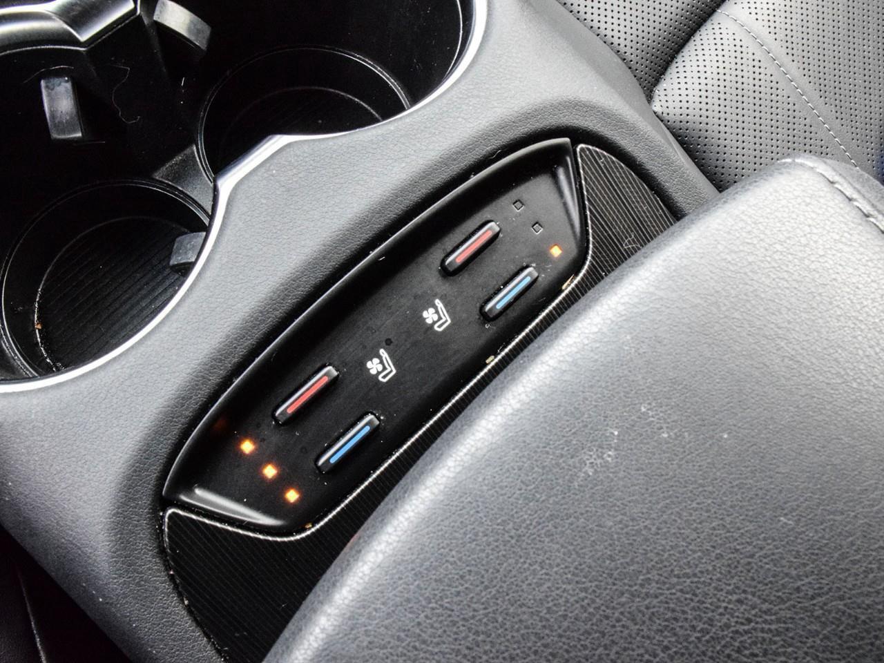 2022 Toyota Venza XLE Heated Leather Seats   Panoramic Sunroof Photo