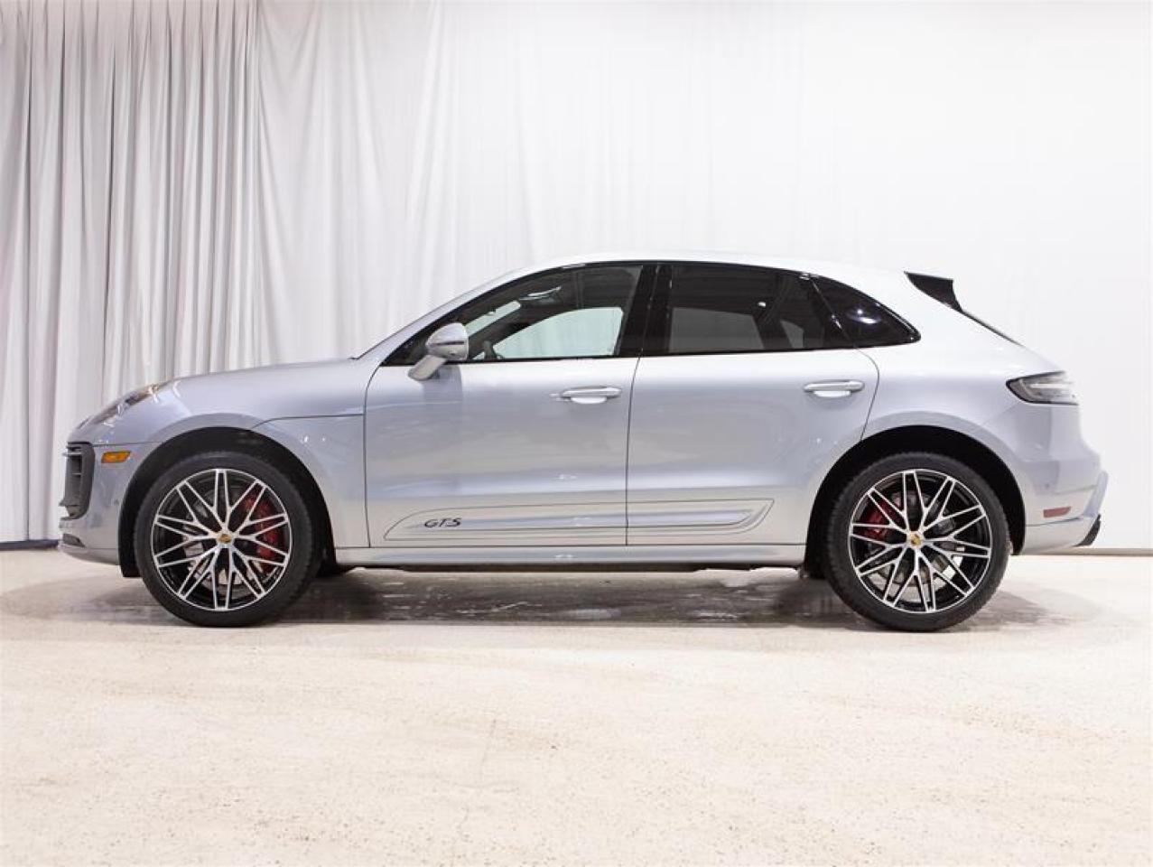 2024 Porsche Macan GTS AWD Photo