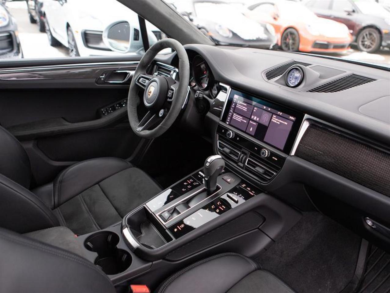 2024 Porsche Macan GTS AWD Photo