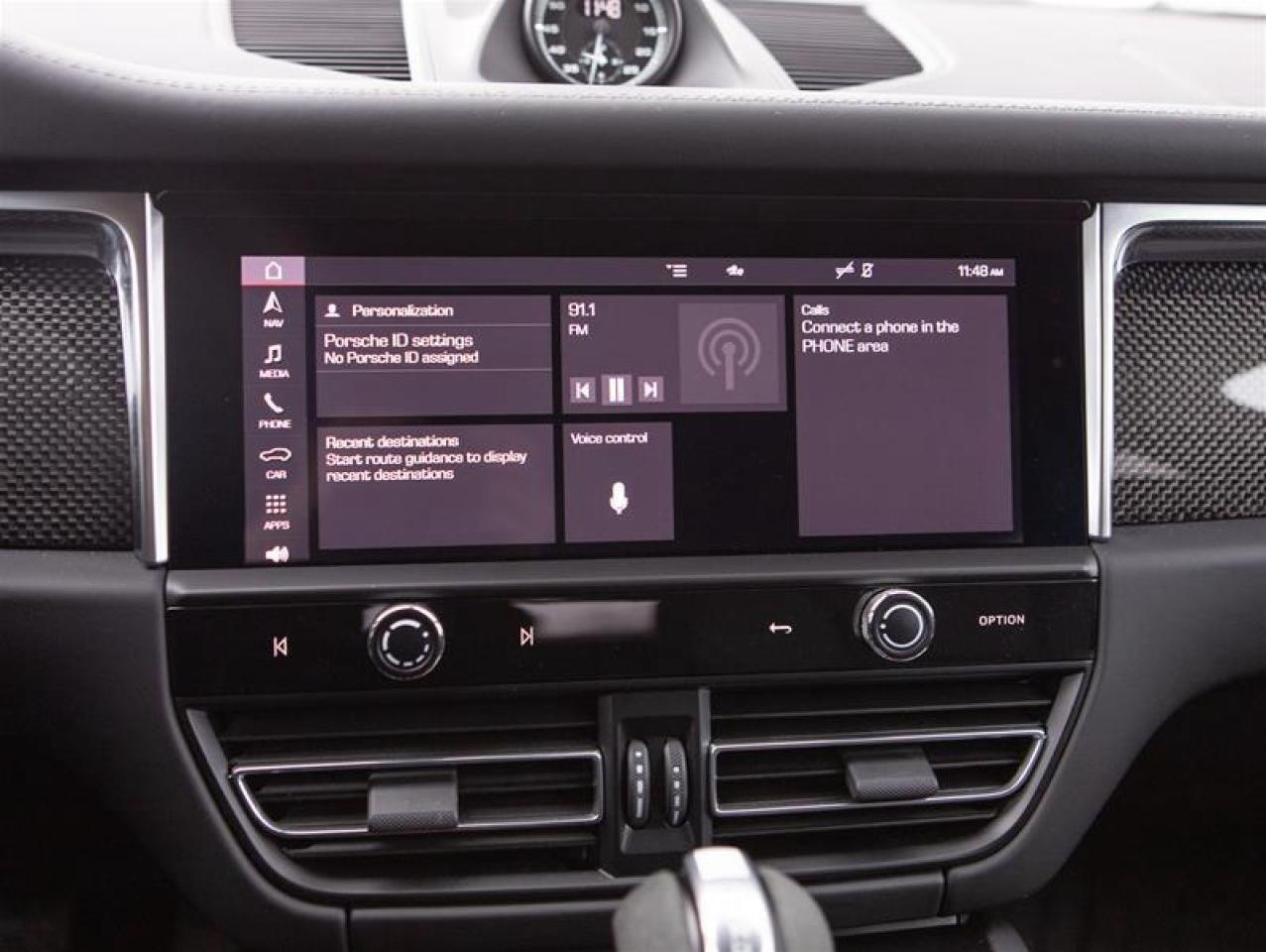 2024 Porsche Macan GTS AWD Photo