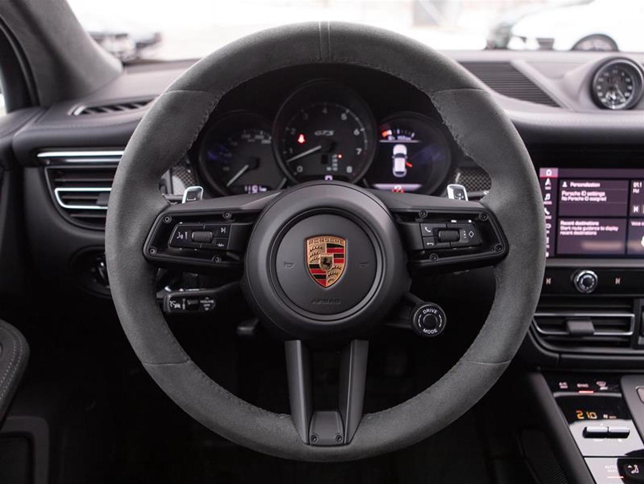 2024 Porsche Macan GTS AWD Photo