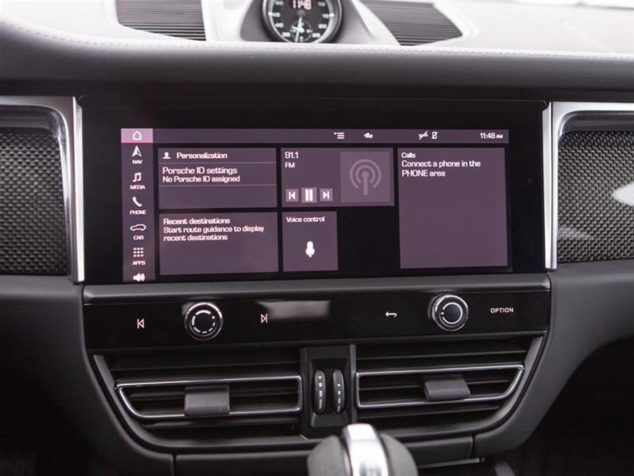 2024 Porsche Macan GTS AWD Photo