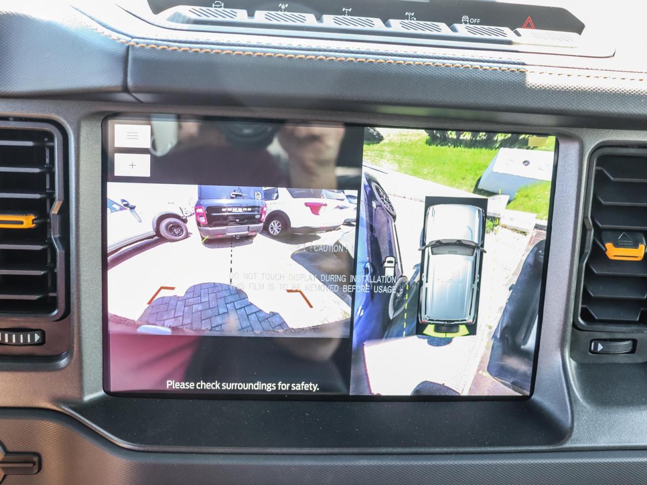 2024 Ford Bronco Badlands 2dr 4x4 Photo