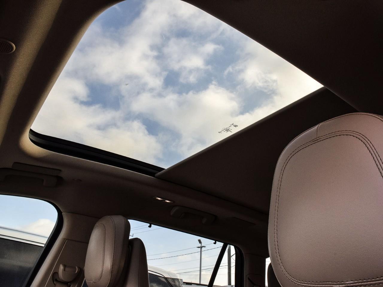 2021 Lincoln Aviator Reserve ACC + Lane Centering   Class IV Tow Photo