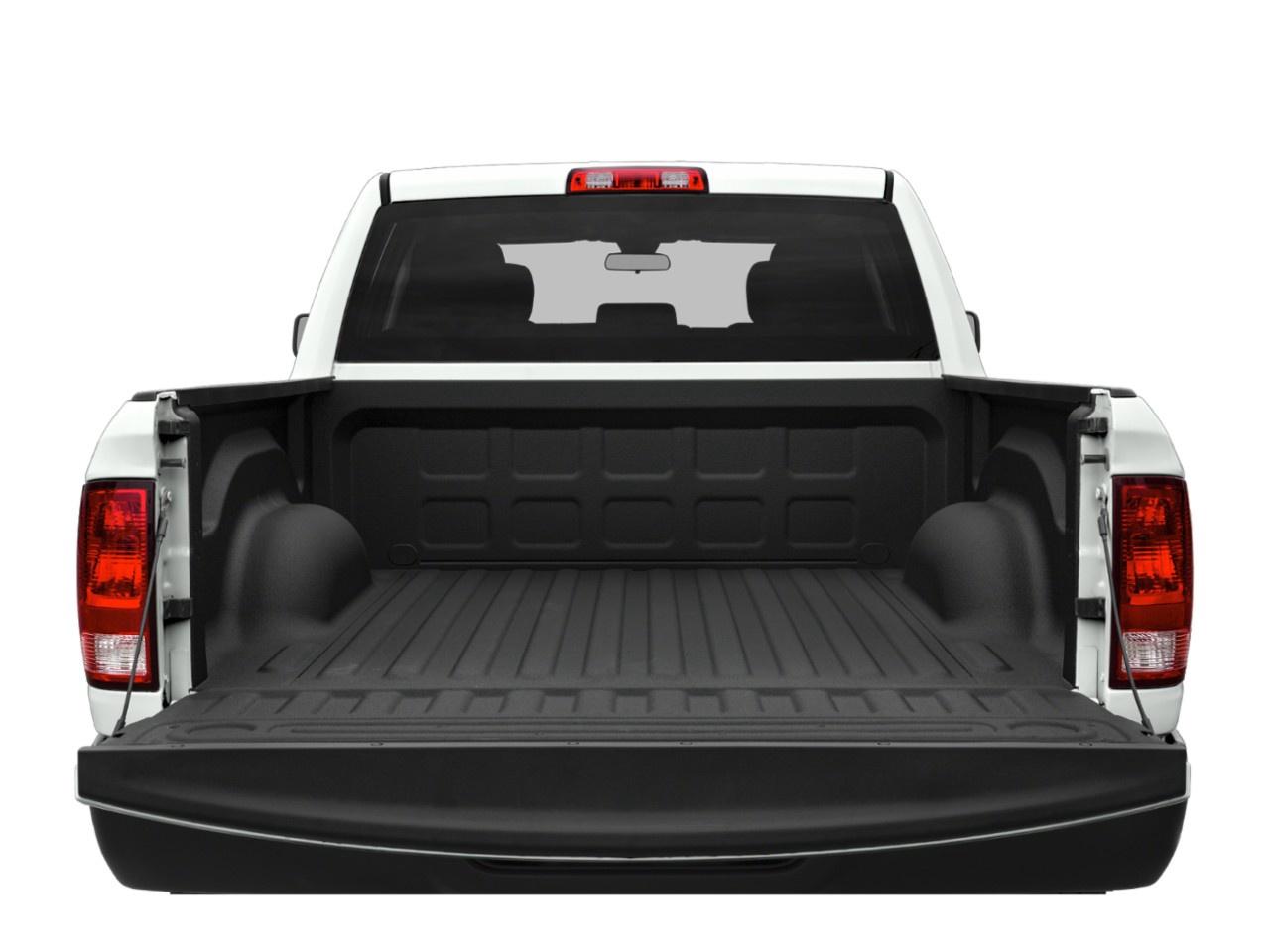 2022 RAM 1500 Classic EXPRESS 4X4 CREW CAB 5'7" BOX Photo