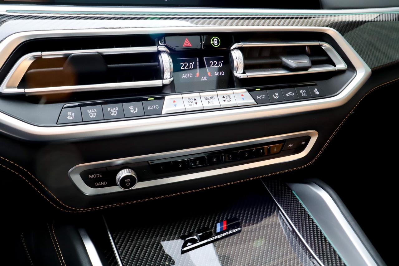 2022 BMW X6 M  Photo