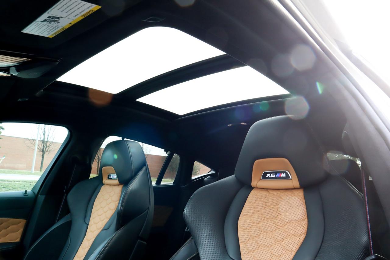 2022 BMW X6 M  Photo