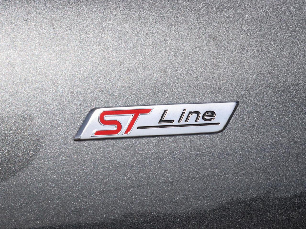 2024 Ford Escape ST-Line Select 4dr All-Wheel Drive Photo