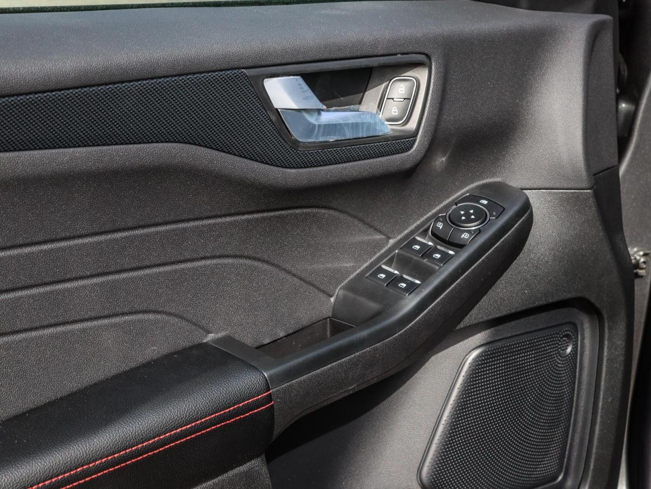 2024 Ford Escape ST-Line Select 4dr All-Wheel Drive Photo