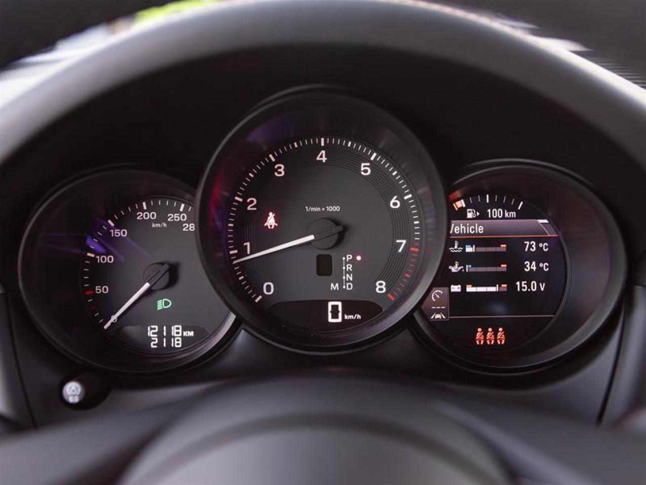 2025 Porsche Macan AWD Photo