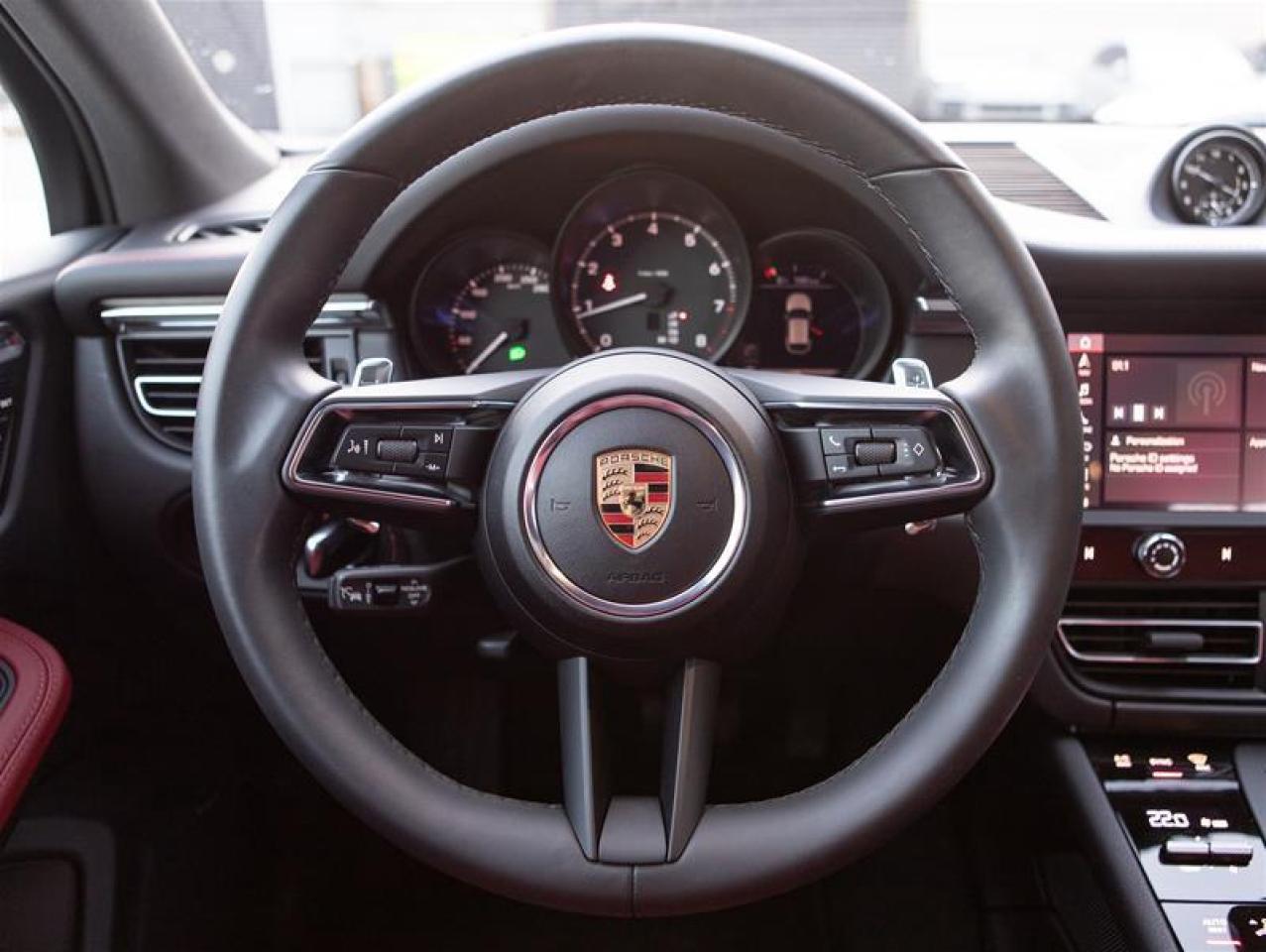 2025 Porsche Macan AWD Photo