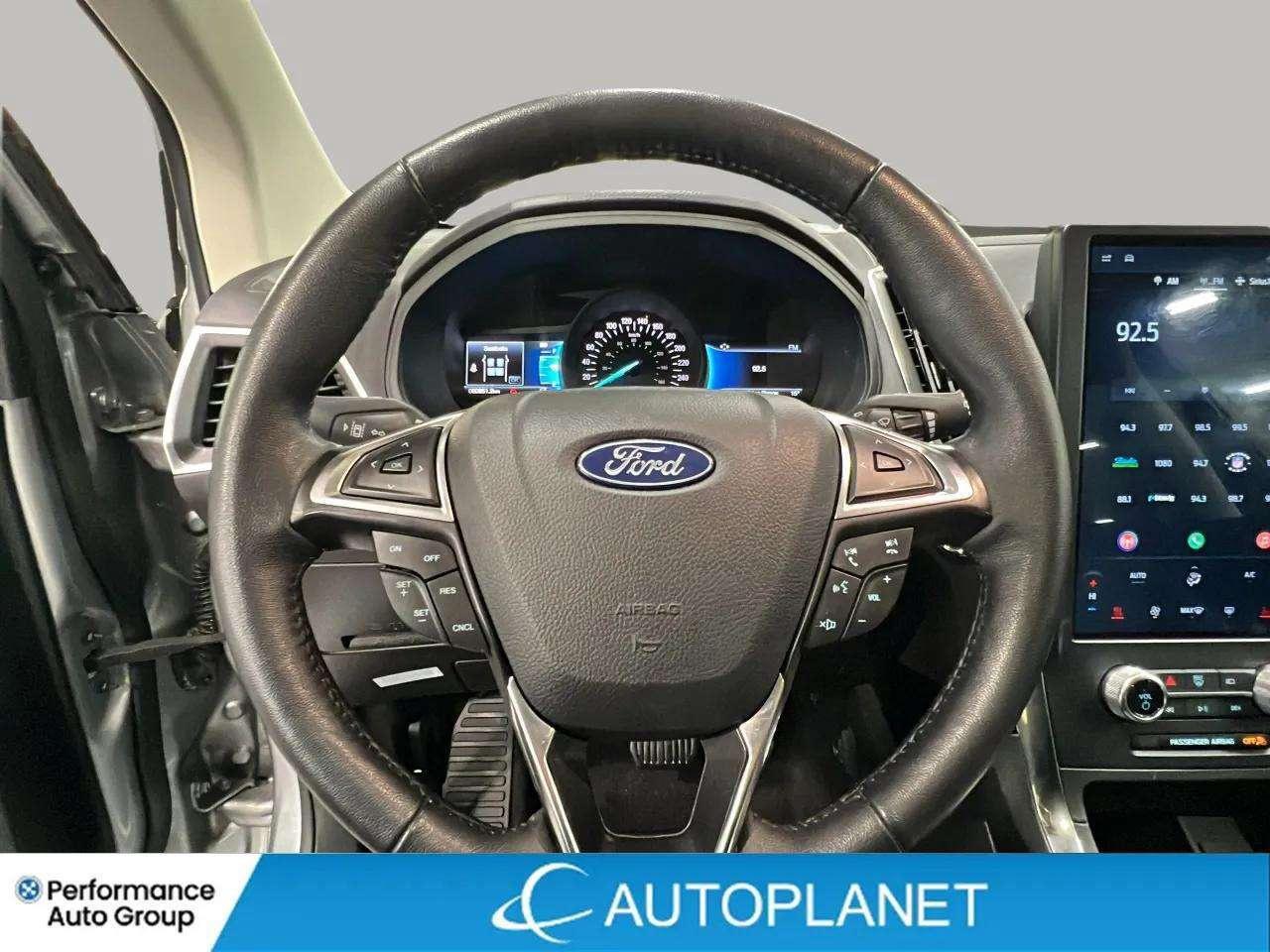 2024 Ford Edge Titanium AWD, Pano Roof, Heated Seats, Bluetooth Photo