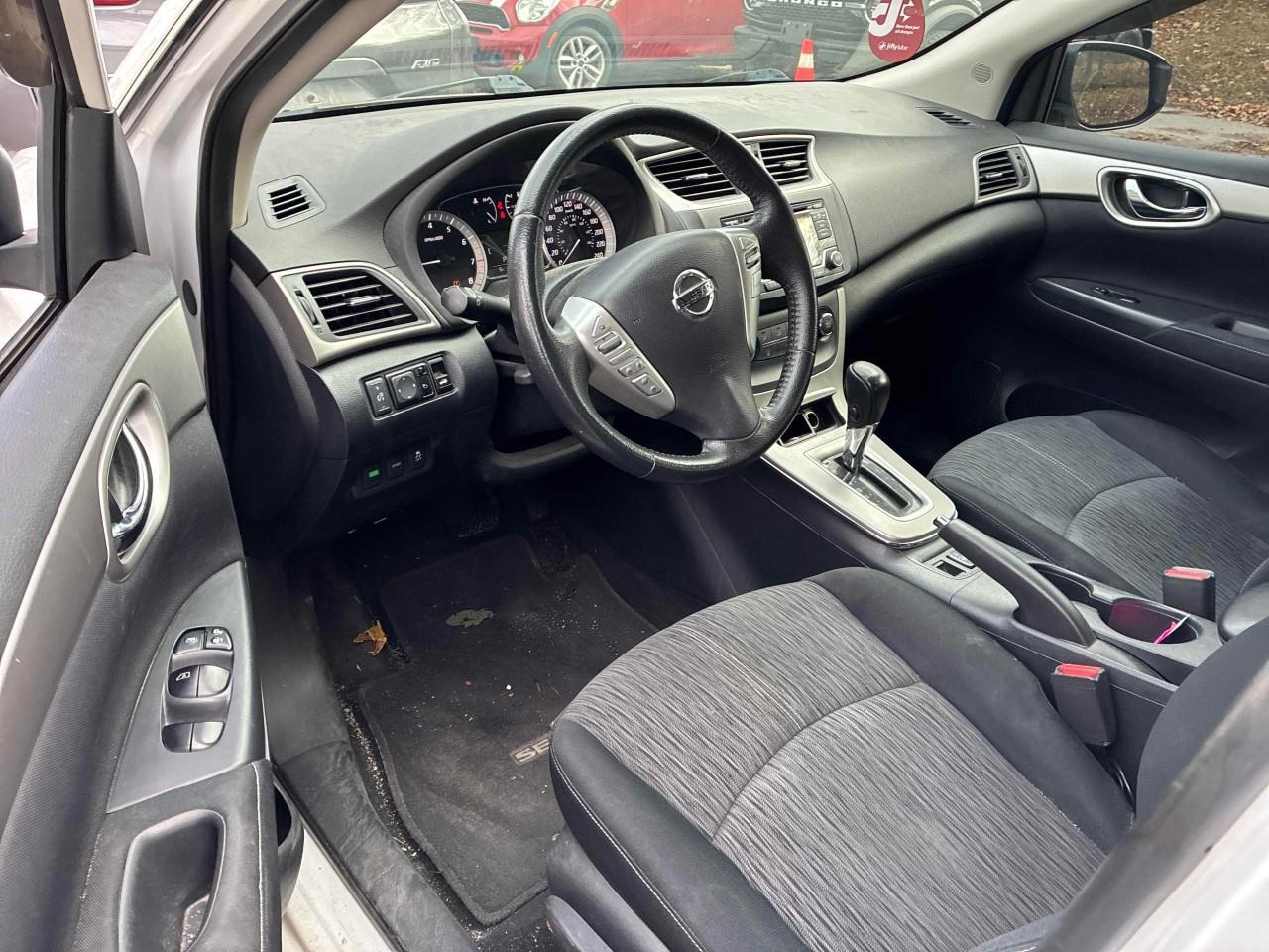 2015 Nissan Sentra 1.8 SV (CVT) 4dr Sedan Photo