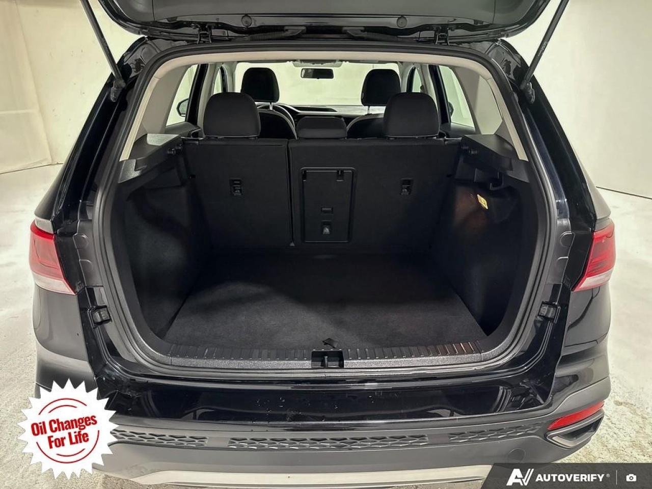 2022 Volkswagen Taos Trendline 4Motion Photo