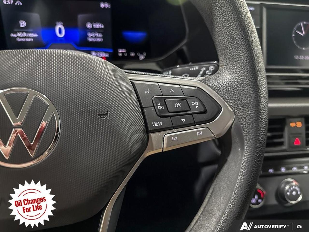 2022 Volkswagen Taos Trendline 4Motion Photo