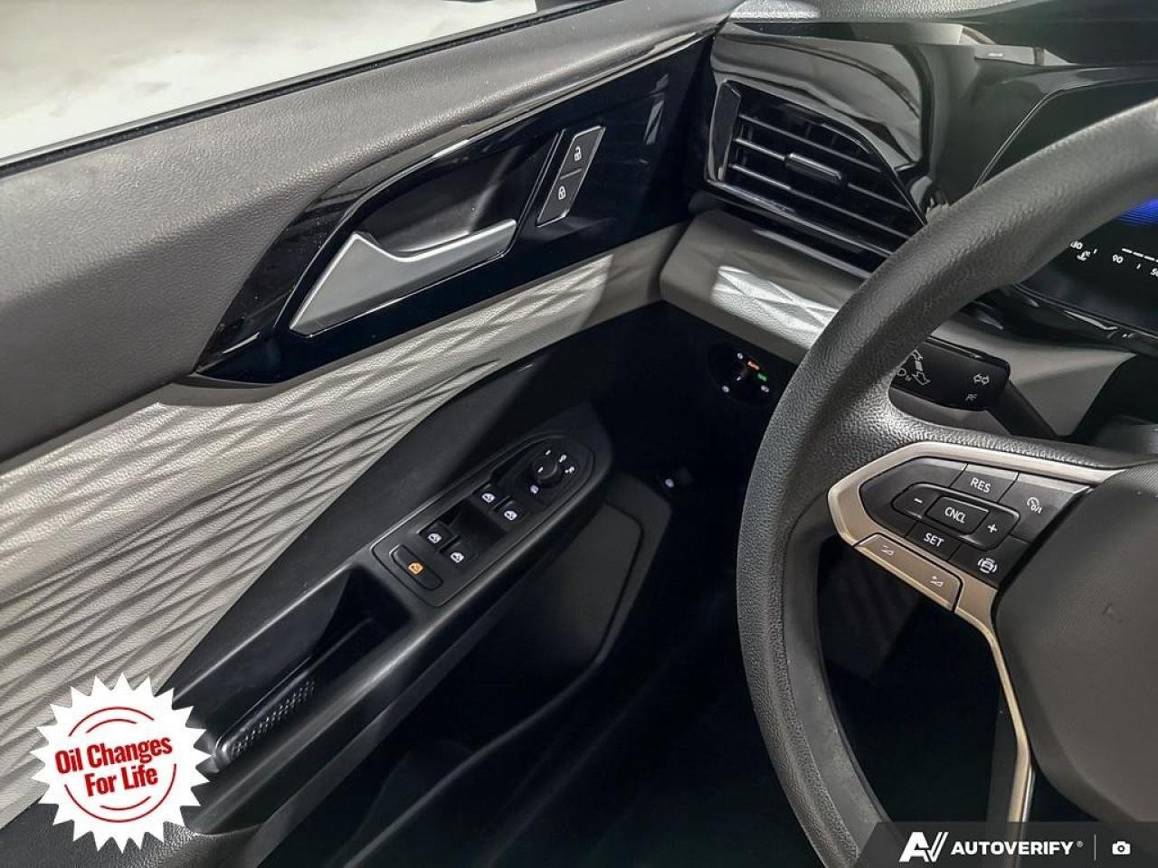 2022 Volkswagen Taos Trendline 4Motion Photo