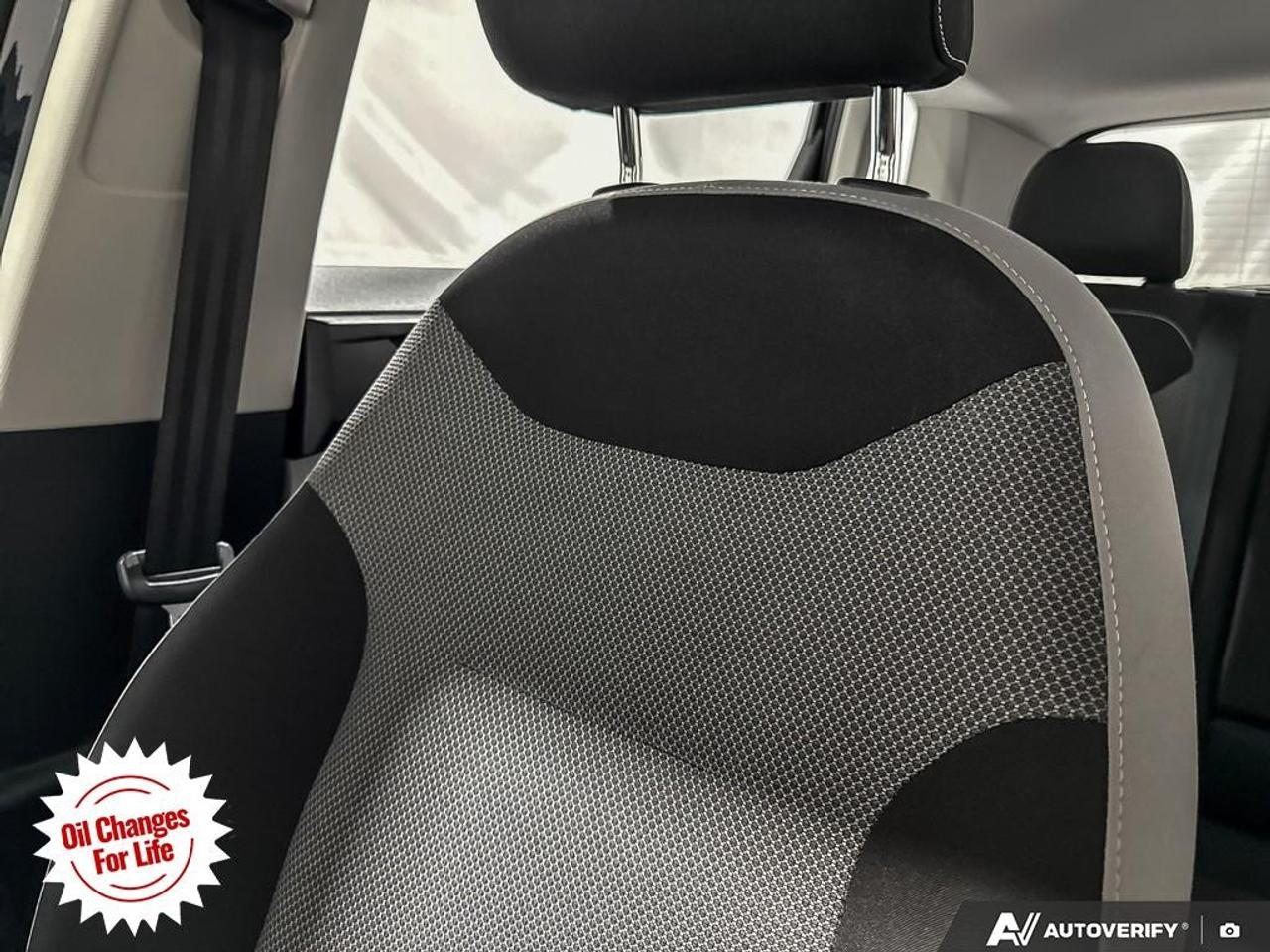 2022 Volkswagen Taos Trendline 4Motion Photo