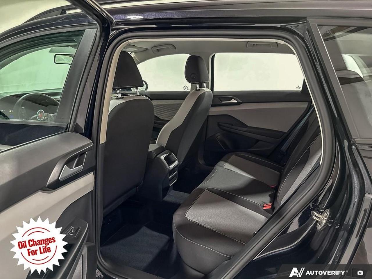 2022 Volkswagen Taos Trendline 4Motion Photo