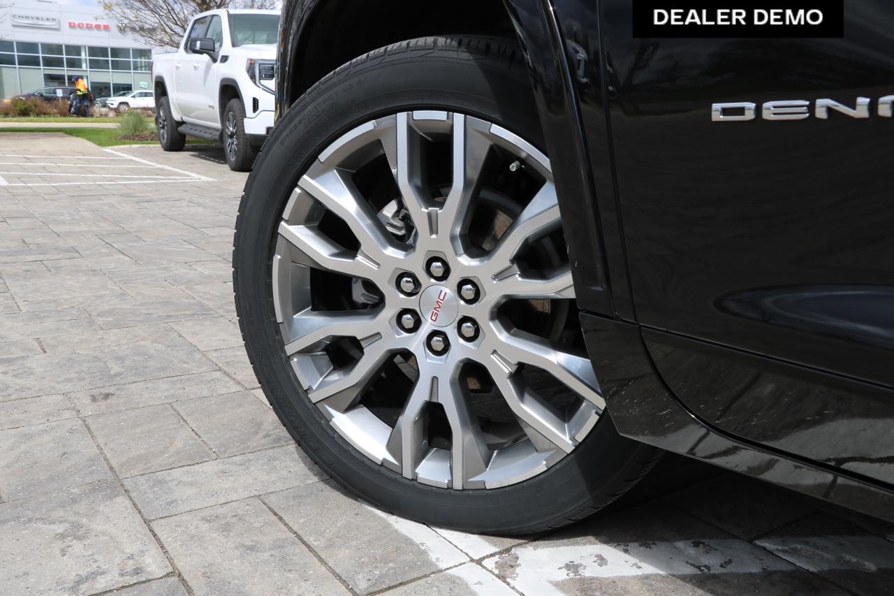 2025 GMC Acadia Denali 4dr All-Wheel Drive Photo