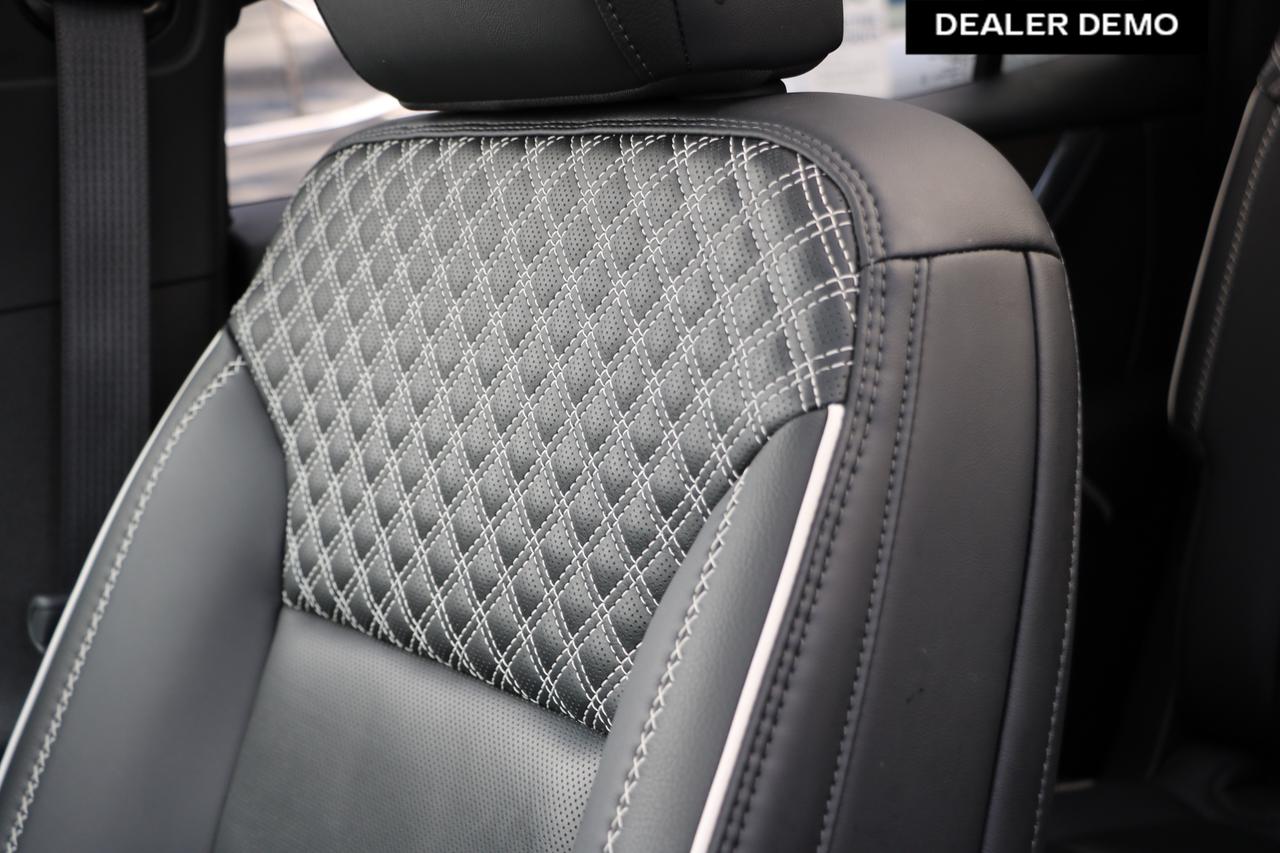 2025 GMC Acadia Denali 4dr All-Wheel Drive Photo