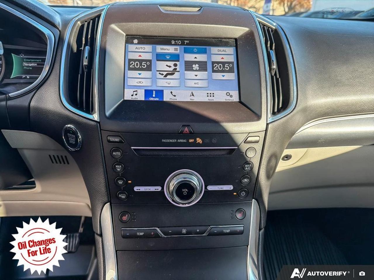 2019 Ford Edge Titanium AWD Photo