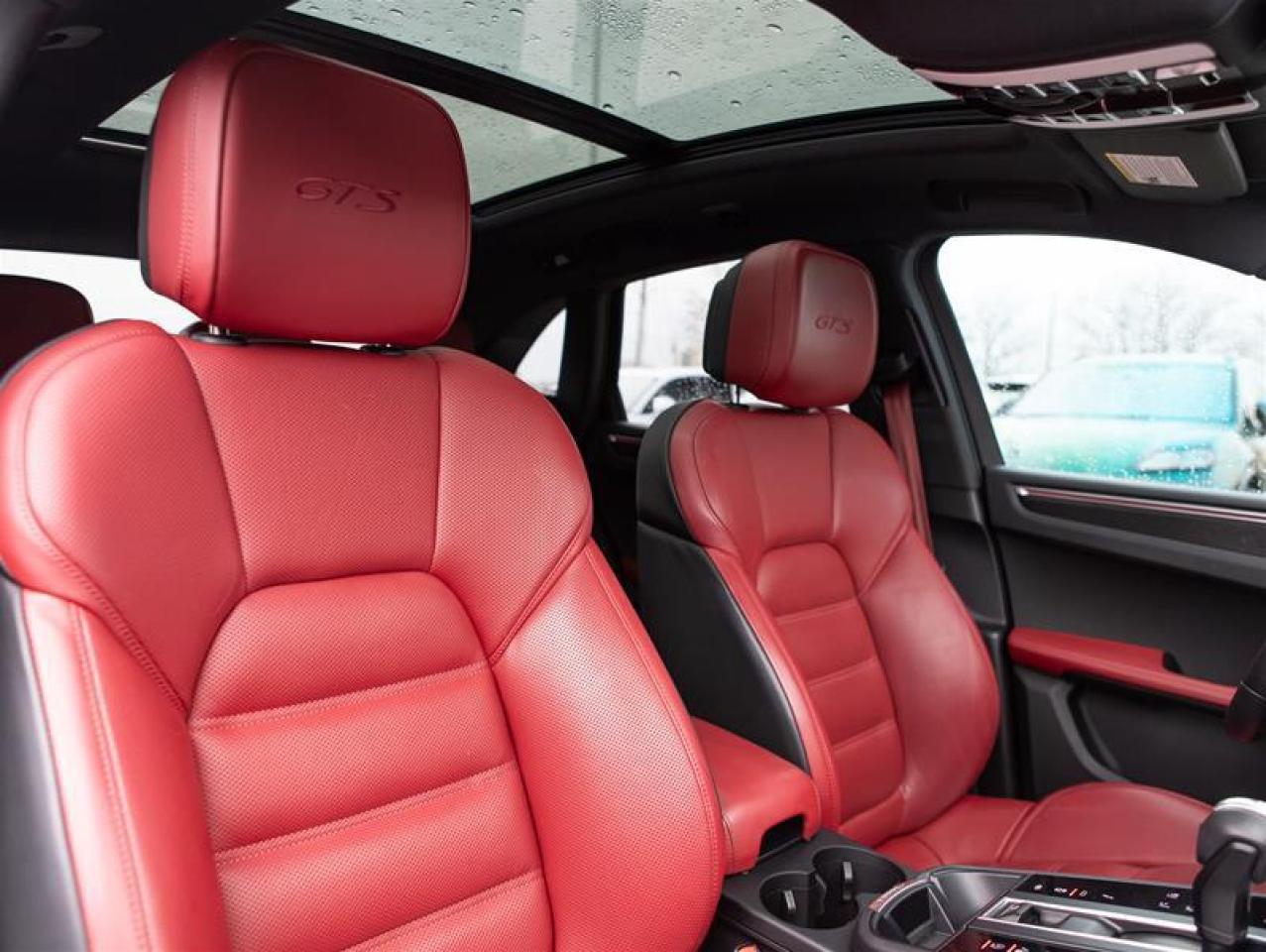 2024 Porsche Macan GTS AWD Photo