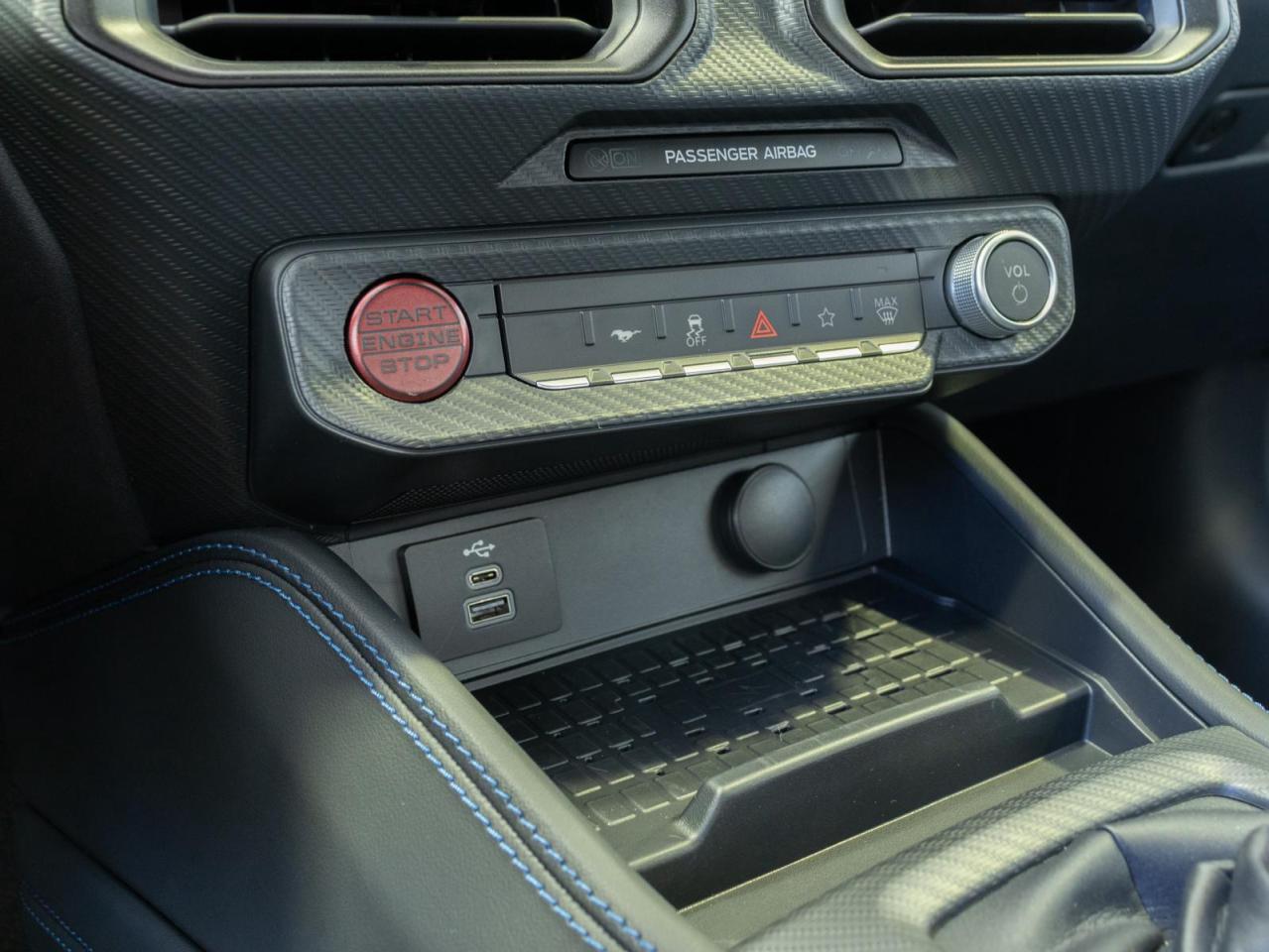 2024 Ford Mustang Dark Horse 2dr Fastback Photo