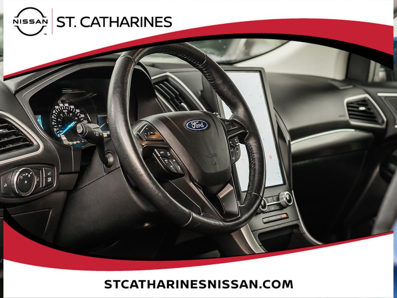 2022 Ford Edge SEL Photo