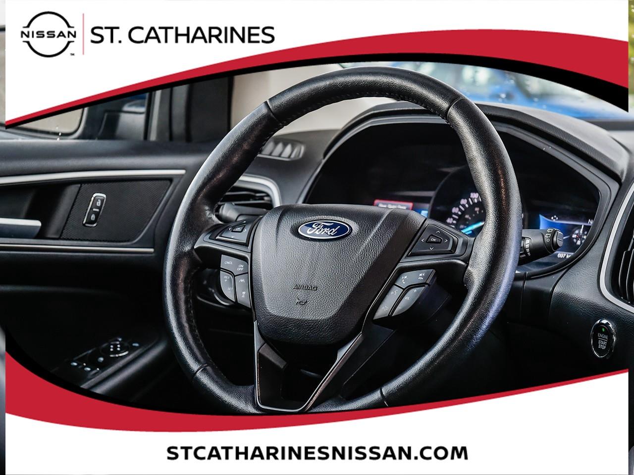 2022 Ford Edge SEL Photo