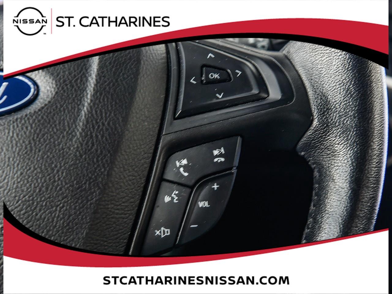 2022 Ford Edge SEL Photo