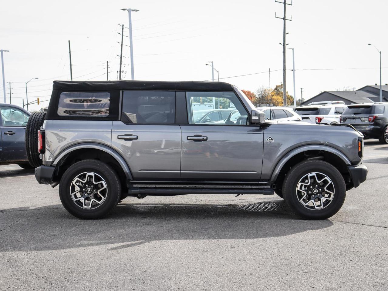 2022 Ford Bronco Outer Banks 4dr 4x4 Photo2