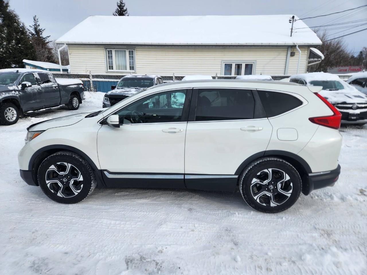 2017 Honda CR-V Touring 4dr All-wheel Drive Photo