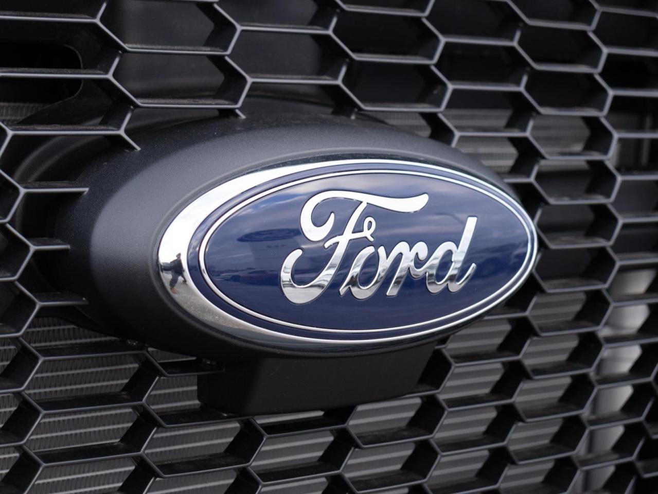 2024 Ford Transit-350 Cargo Base Rear-Wheel Drive Low Roof Van 148 in. WB Photo