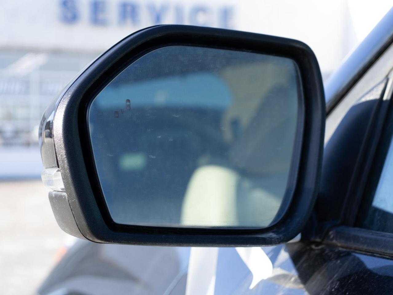 2024 Ford Explorer Platinum 4dr 4x4 Photo