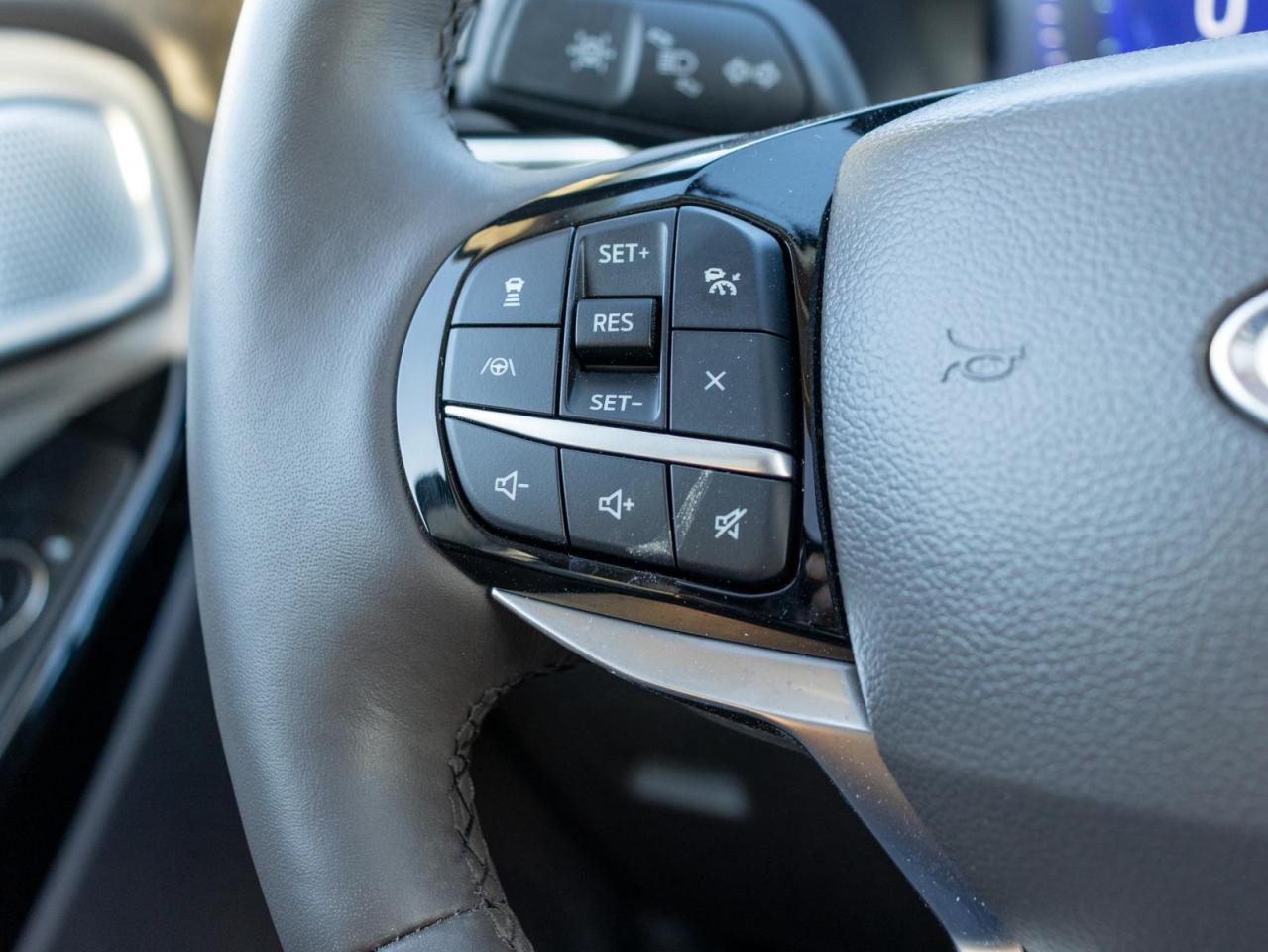 2024 Ford Explorer Platinum 4dr 4x4 Photo