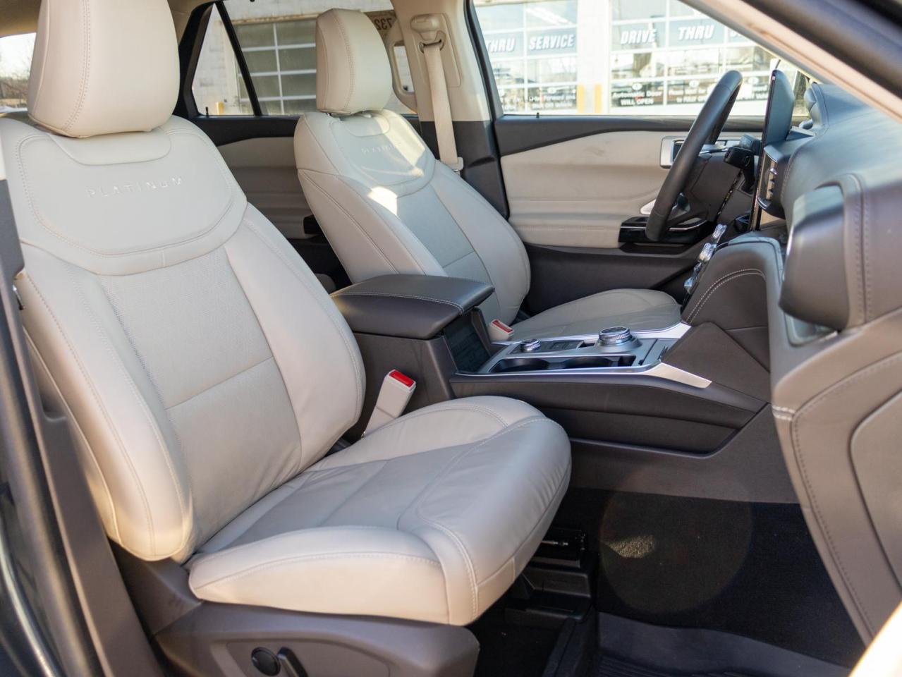 2024 Ford Explorer Platinum 4dr 4x4 Photo