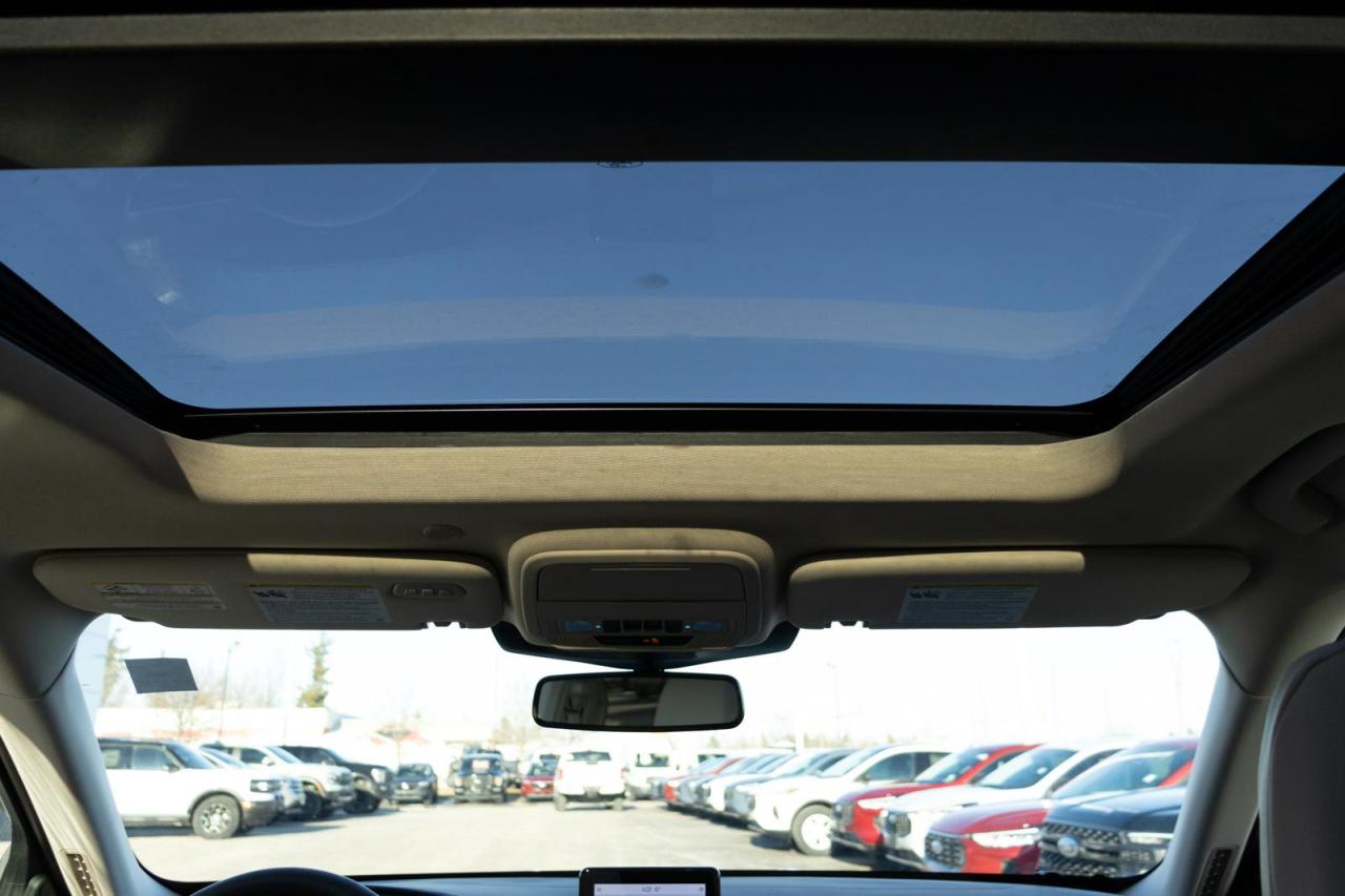 2024 Ford Explorer Platinum 4dr 4x4 Photo