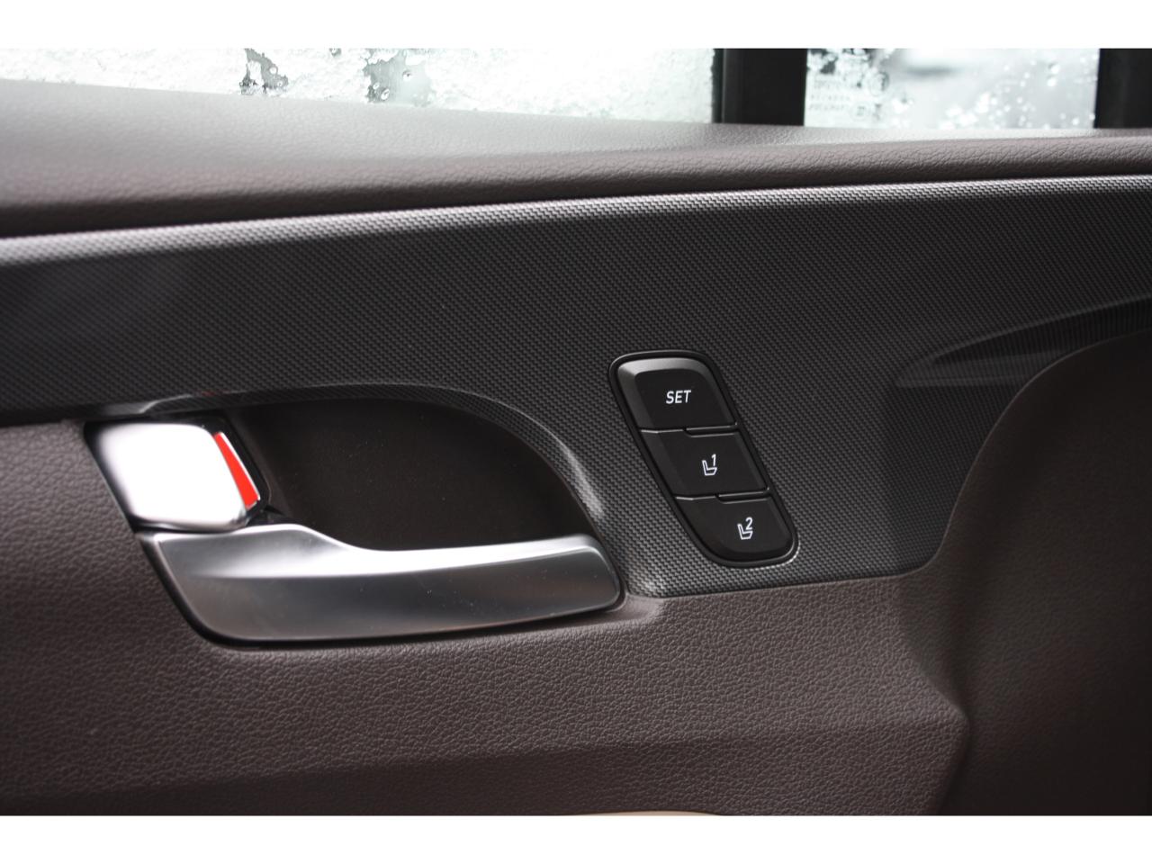 2022 Hyundai Santa Fe Hybrid Luxury / Leather / Heated Seats / Sunroof Photo