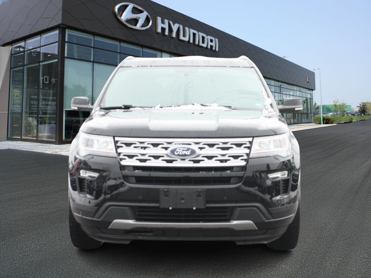 2018 Ford Explorer XLT AWD / 7-Passenger / Heated Seats / Camera Photo