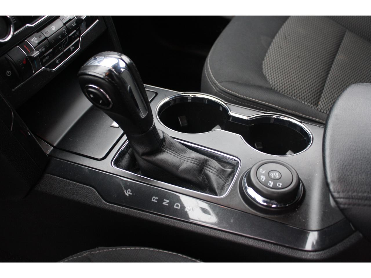 2018 Ford Explorer XLT AWD / 7-Passenger / Heated Seats / Camera Photo