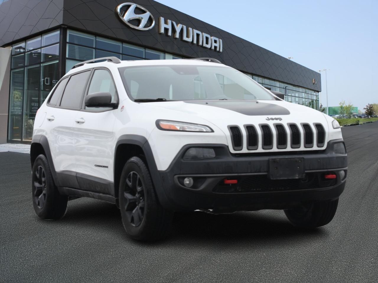 2015 Jeep Cherokee Trailhawk / Heated Seats / Leather /  As-Is Spec Photo