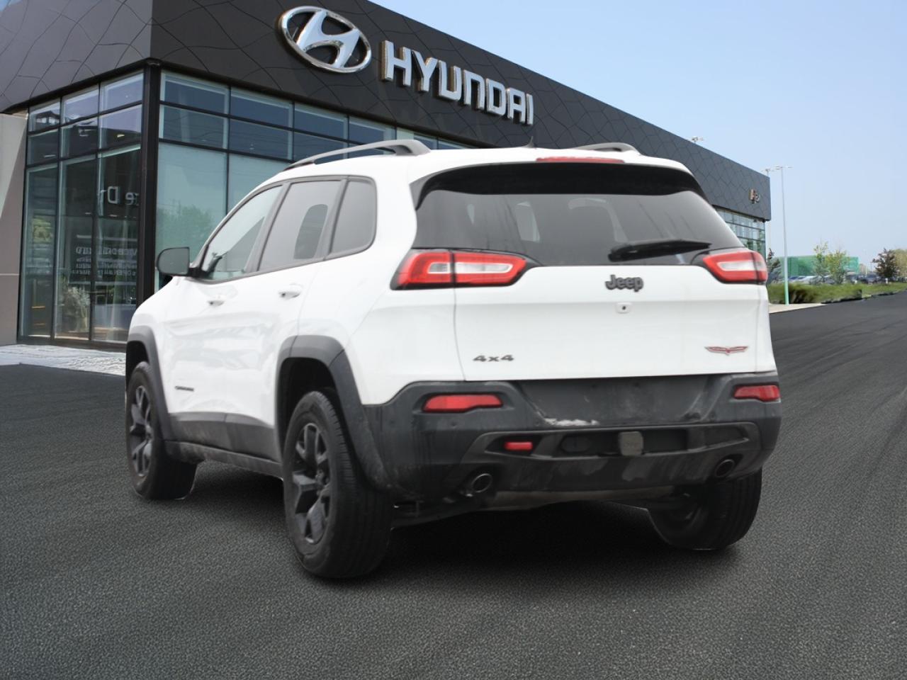 2015 Jeep Cherokee Trailhawk / Heated Seats / Leather /  As-Is Spec Photo