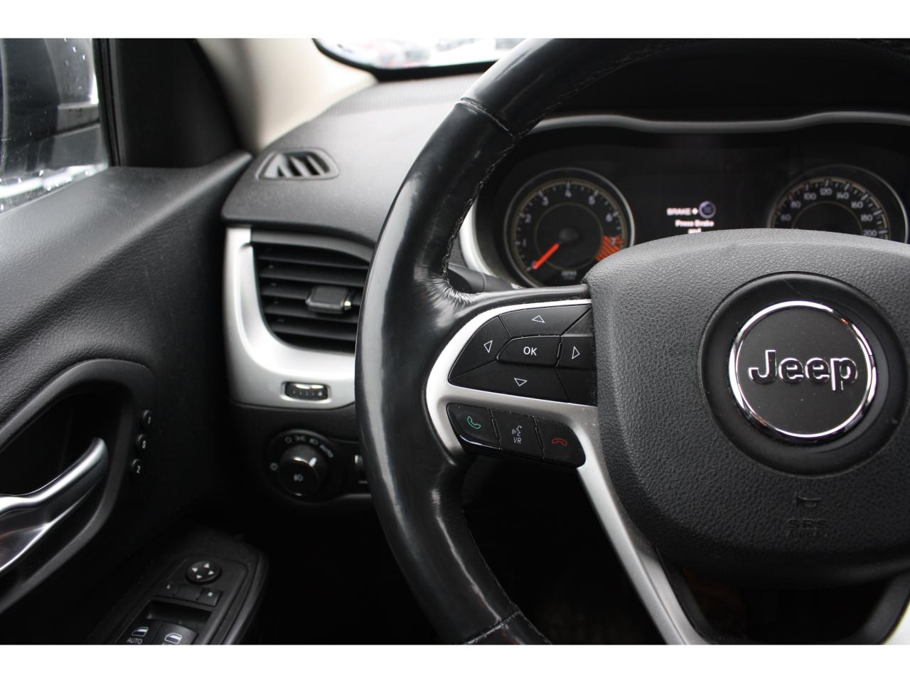 2015 Jeep Cherokee Trailhawk / Heated Seats / Leather /  As-Is Spec Photo