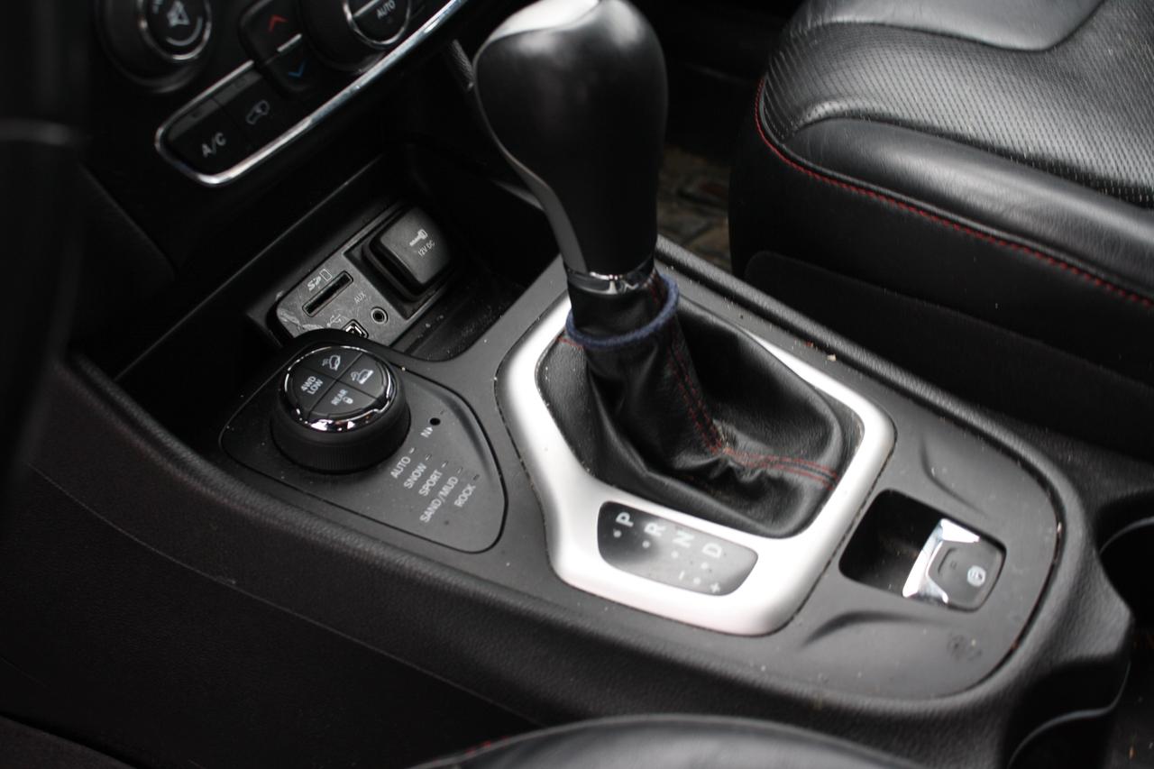 2015 Jeep Cherokee Trailhawk / Heated Seats / Leather /  As-Is Spec Photo