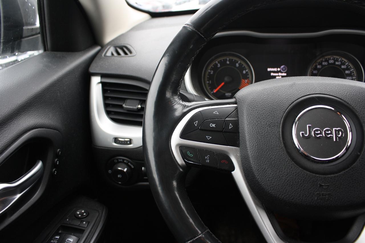 2015 Jeep Cherokee Trailhawk / Heated Seats / Leather /  As-Is Spec Photo