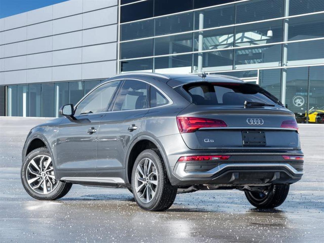 2022 Audi Q5 Sportback Progressiv 4S TFSI Quattro LED brakelights Audi Pr Photo3