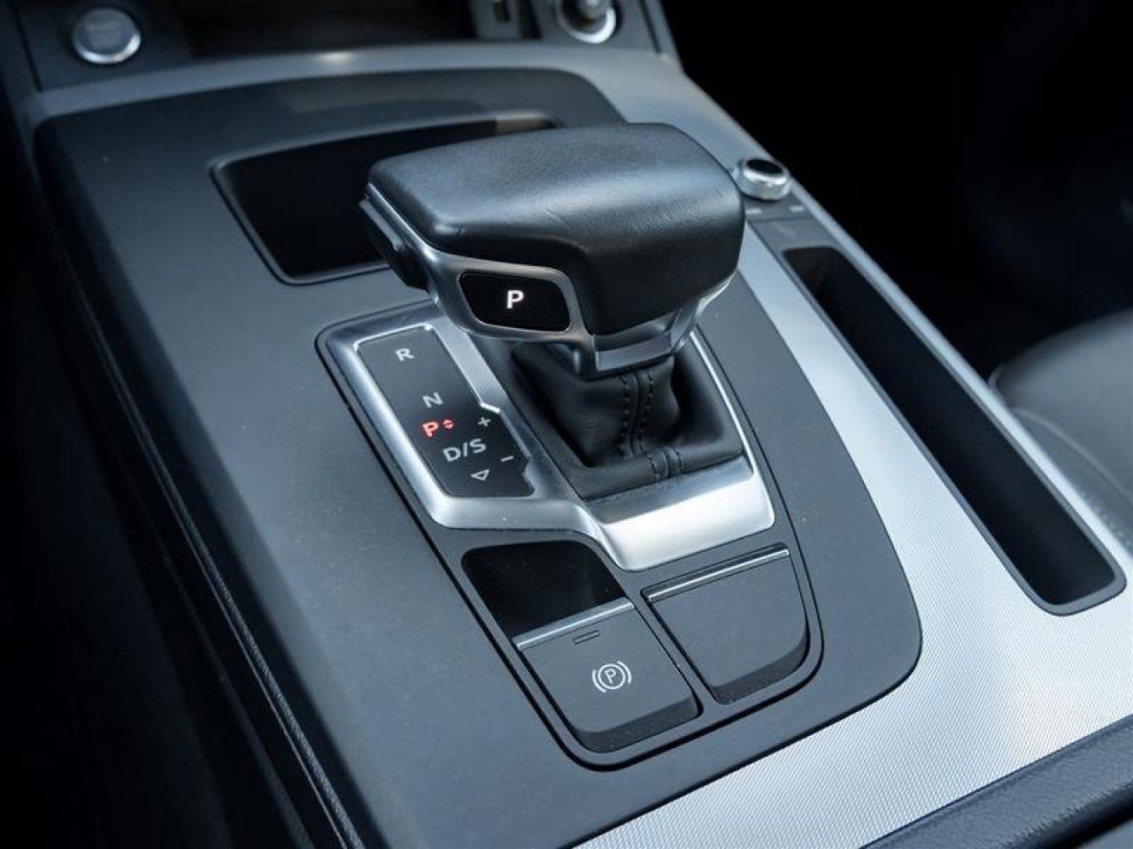 2022 Audi Q5 Sportback Progressiv 4S TFSI Quattro LED brakelights Audi Pr Photo